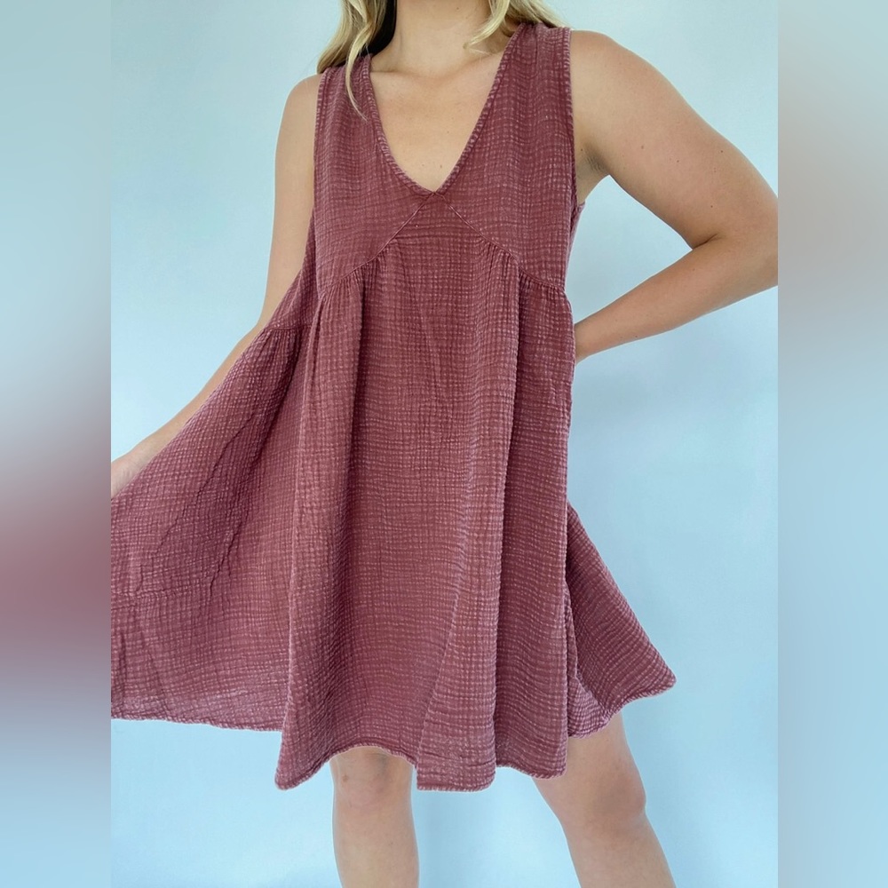 Easel Sleeveless Gauze Swing Dress